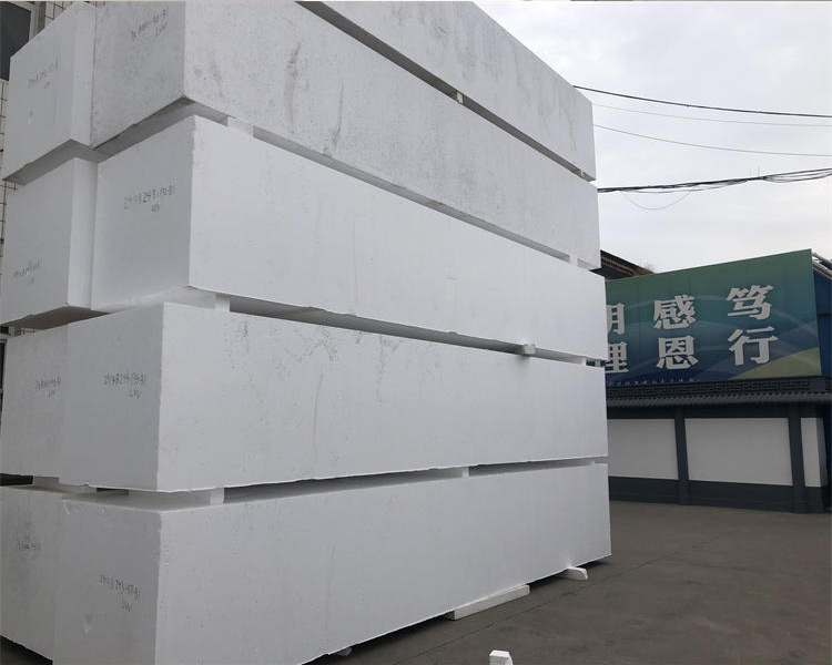 興富利偉業淺析石墨聚苯板作為外墻材料有什么優勢？